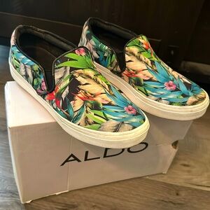 Aldo vintage tennis shoes